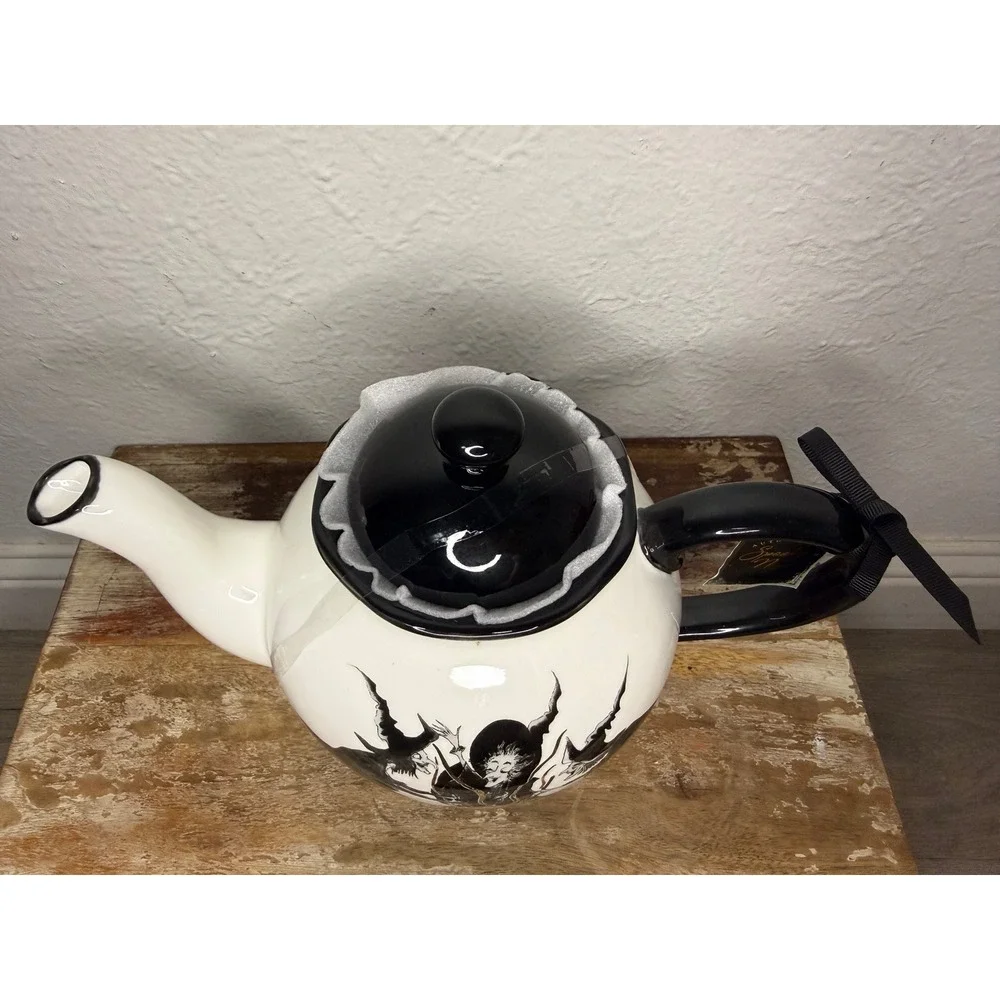 Potter's Studio Halloween Spooky Night Witches Brew Ceramic Teapot 40oz NEW